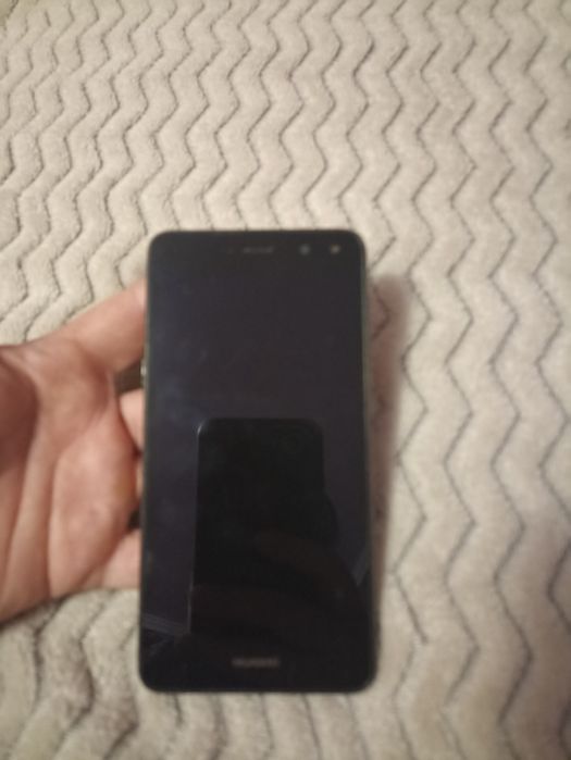 Телефон HUAWEI на запчасті