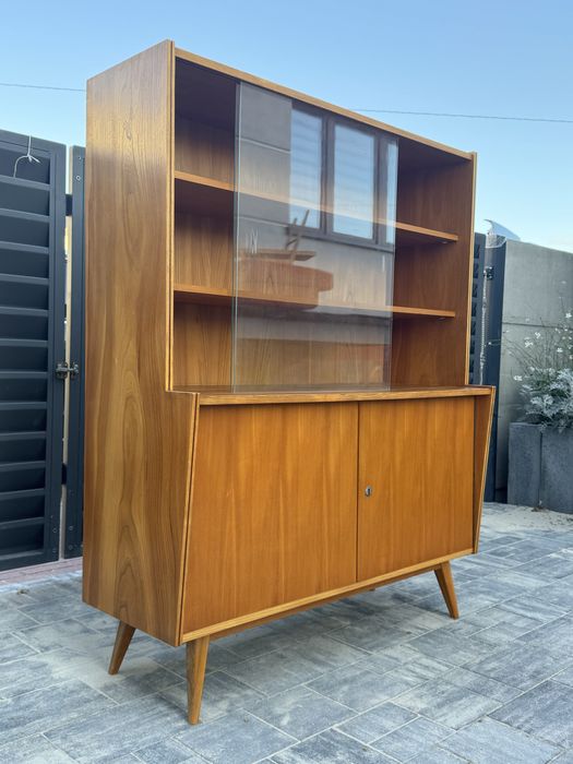 Witryna. Biblioteczka. Czechoslowacja. Prl