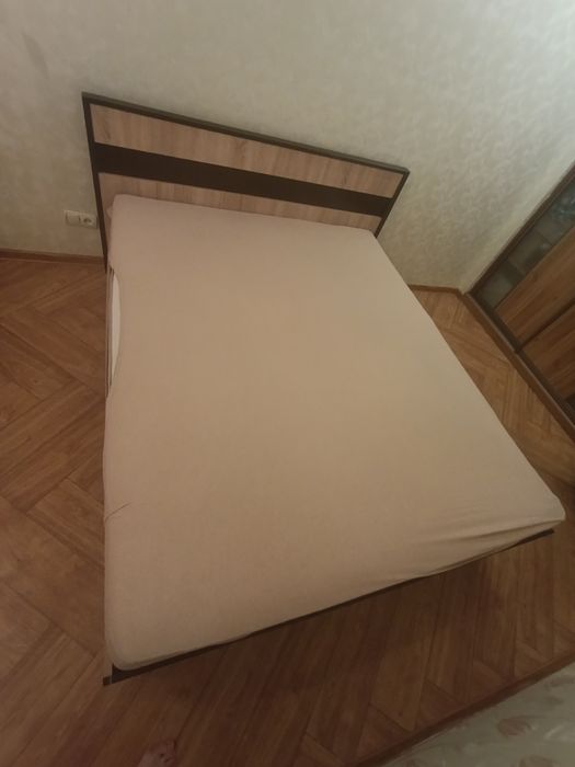 Ліжко двоспальне
