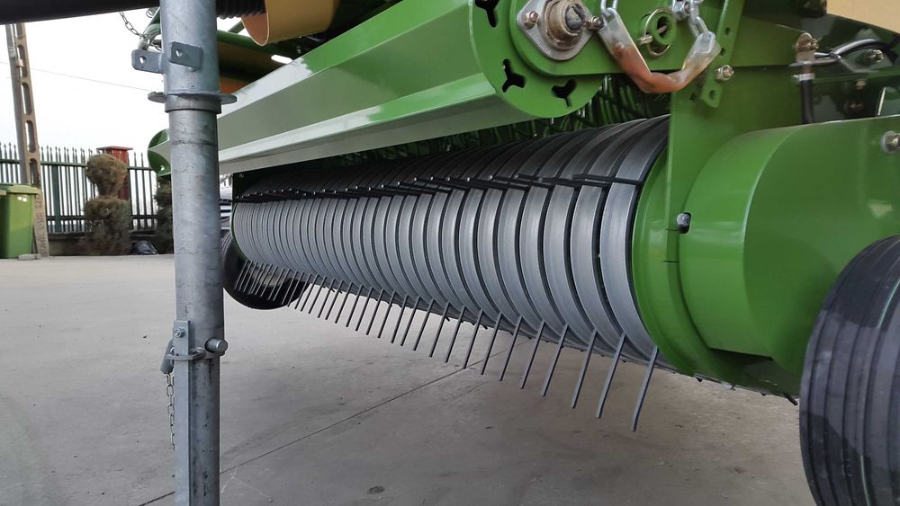 Prasa rolująca zmiennokomorowa Krone Fortima V 1500 Komfort