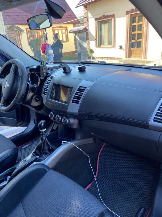 Mitsubishi Outlander 2011 , 2.3D MT(177к.с) 4WD