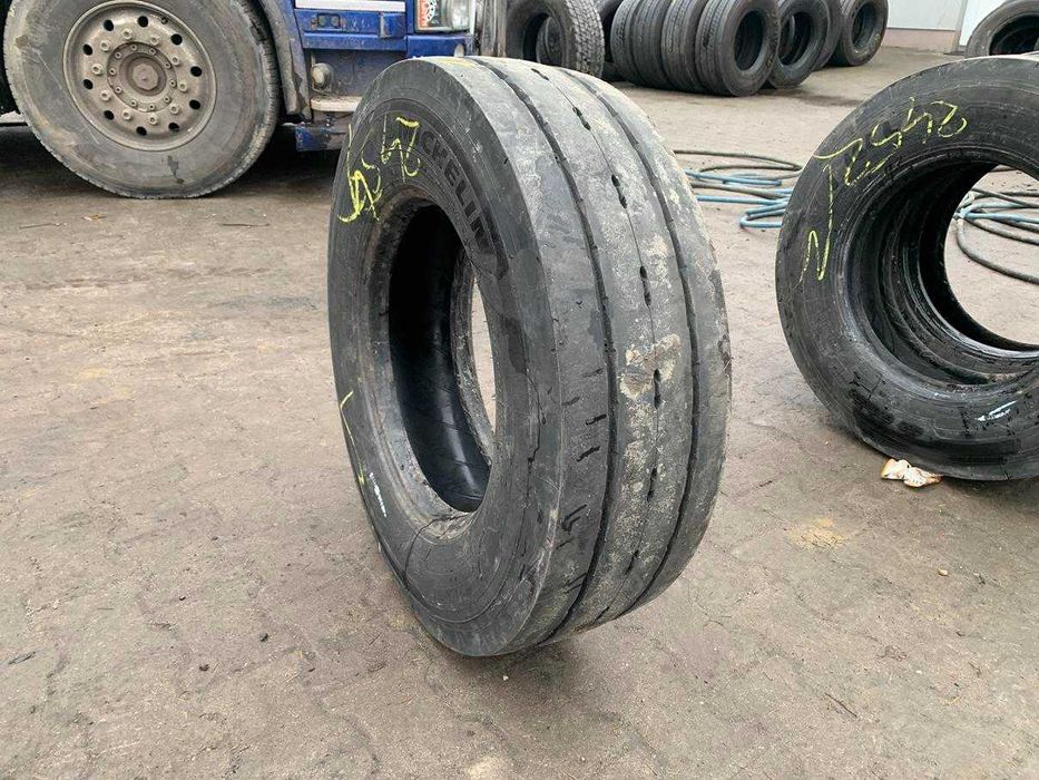 Opona używana ciężarowa 235/75R17.5 MICHELIN X MULTI T2 EVOLUTION 7-8m