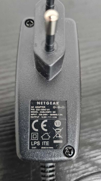 Switch zarządzalny z portami USB do ładowania telefonów Netgear GS908E