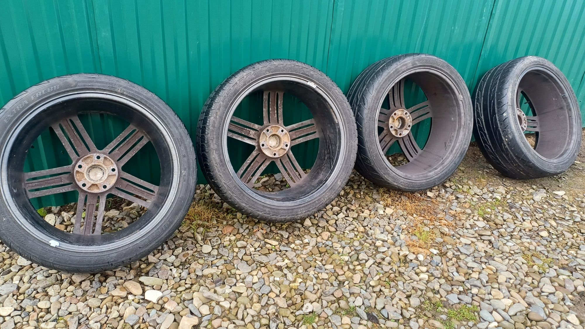 Дискі з ризиною 285/35R22 ауді розбір