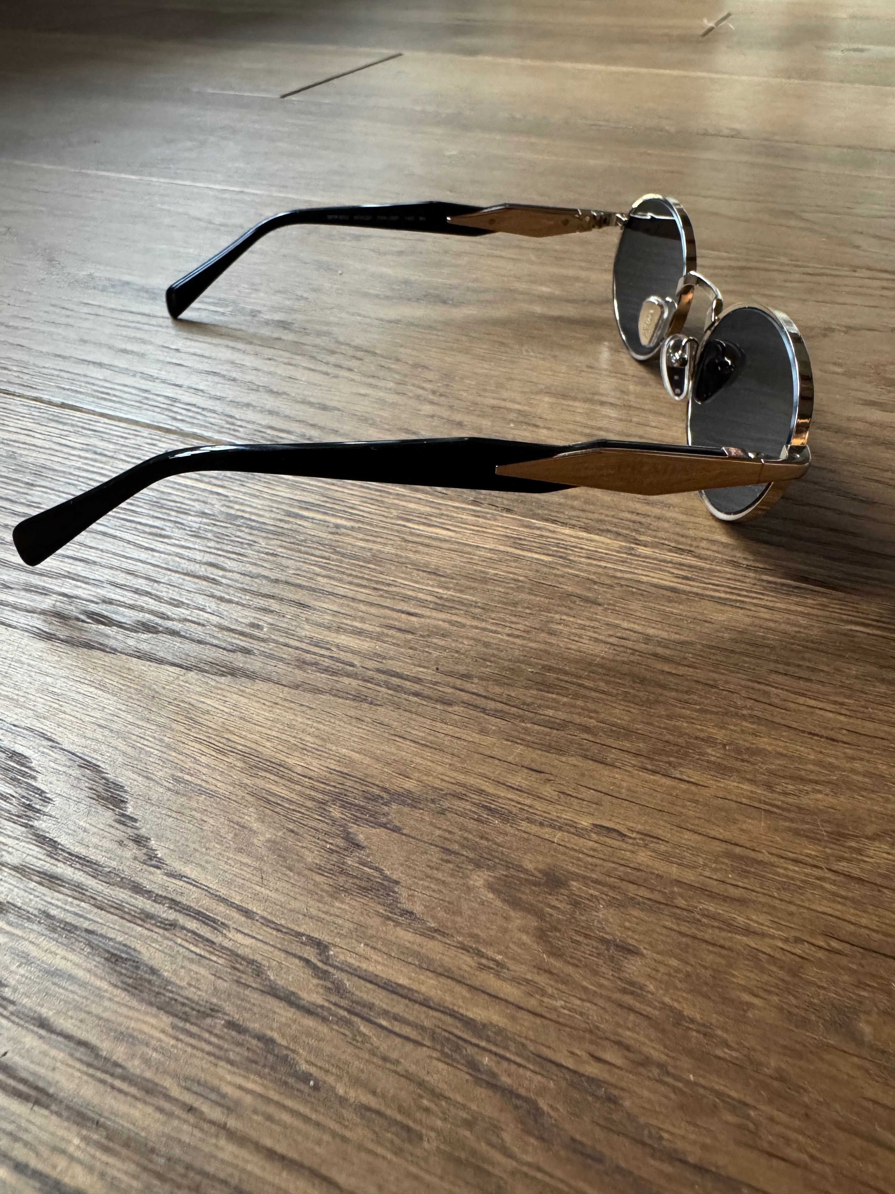 Okulary Prada ZVN09T