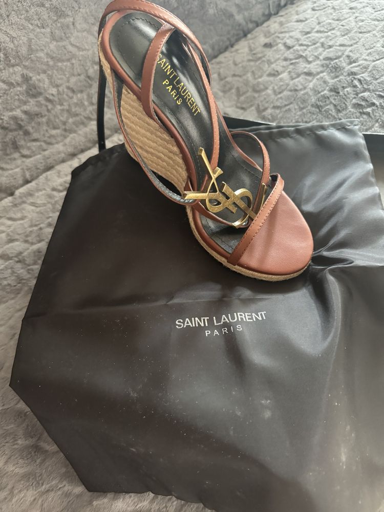 Koturny raffia SAINT LAURENT jak nowe 37