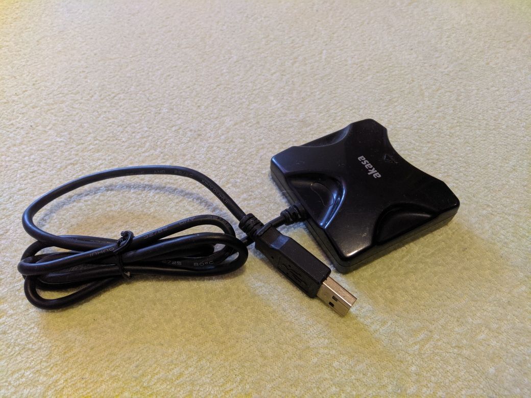 Czytnik kart chipowych - Smart card reader USB Akasa AK-CR-03