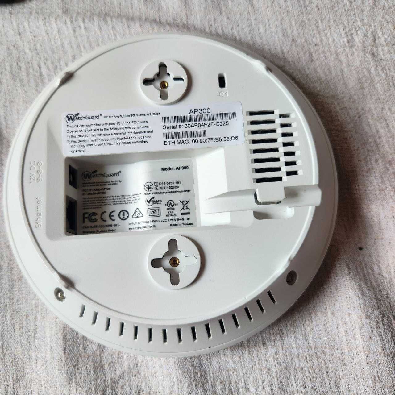 Wi-Fi точка доступа интернет WatchGuard AP300 5 ГГц 2,4 ГГц 3X3 MIMO