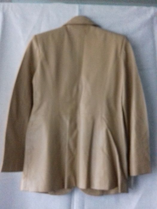 Винтажный женский кожаный пиджак