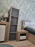 Regał IKEA KALLAX 1x4 dąb + 4 x wkład DRONA szary do przechowywania