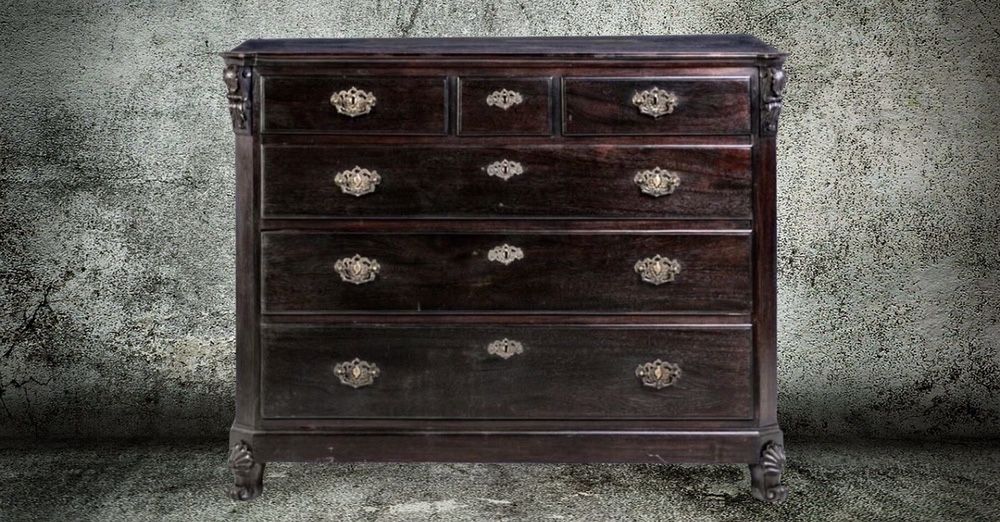 Cómoda D. José Dona Maria  Portuguesa do Séc. XVIII/XIX em madeira de