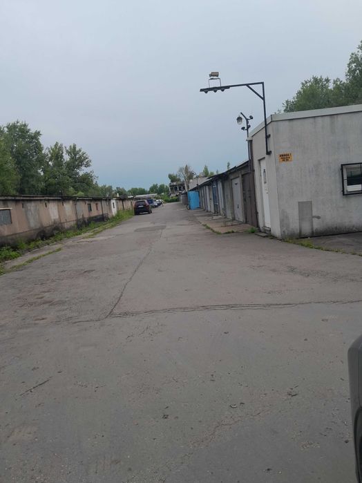 Wynajmę garaż/magazyn przy al.Solidarności 20 NOWA-HUTA/