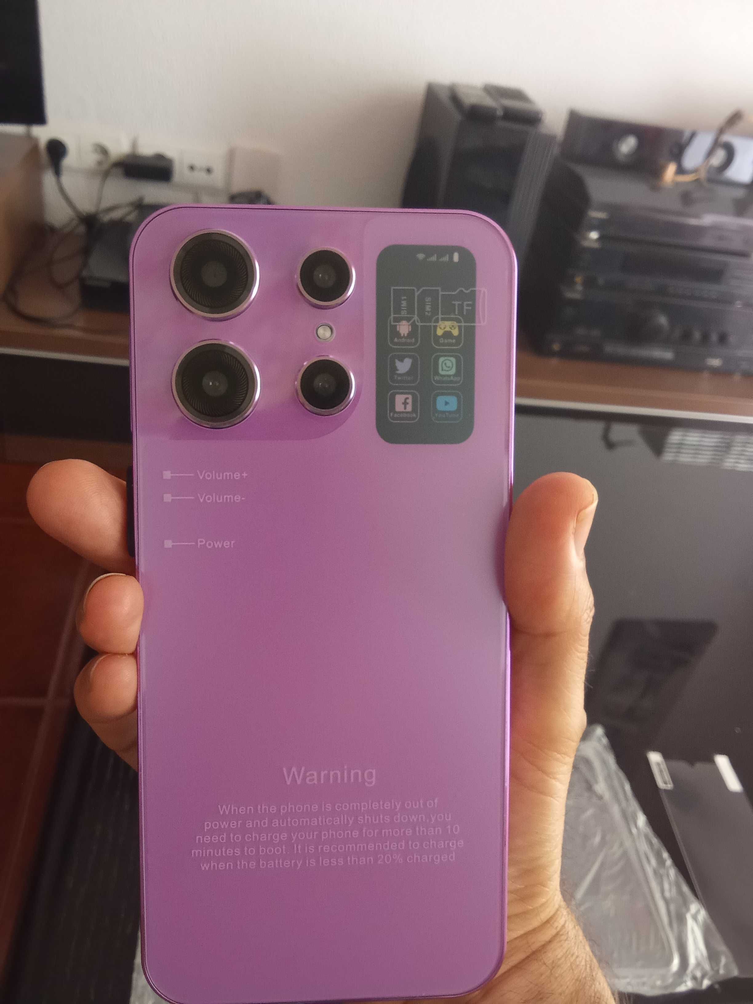 Vendo smartphone da marca S24 ultra novo com 16 gb RAM e 1TB rom desb.
