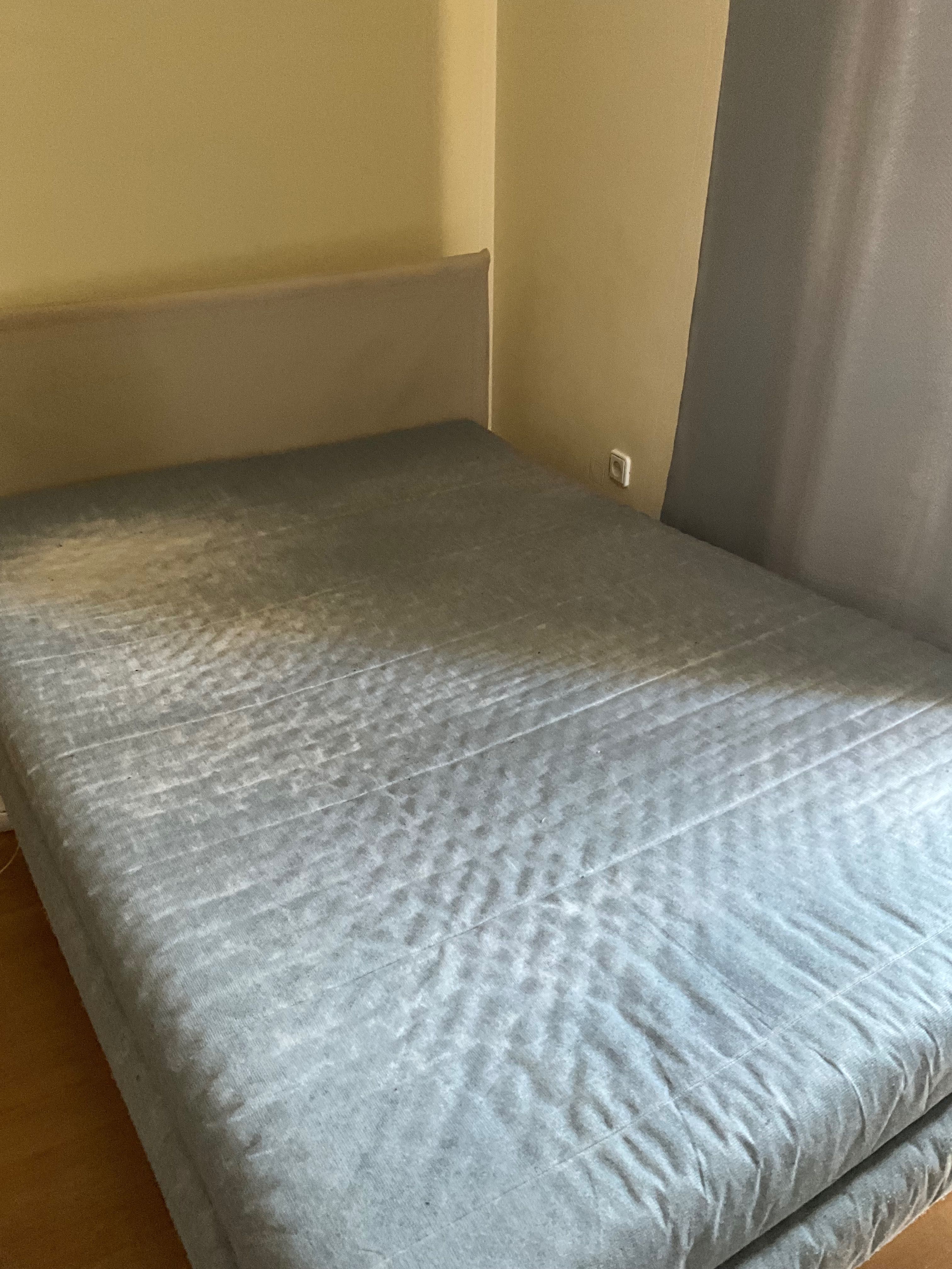 Cama de Casal em Ótimo Estado – Menos de 2 Anos de Uso