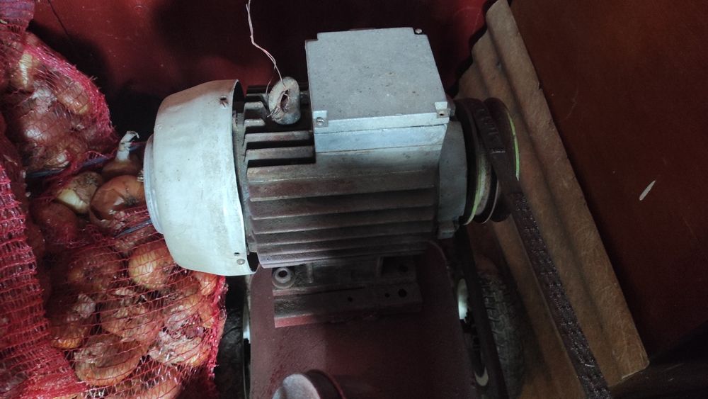 Продам Эл. двигатель 3 кВт 1500 об