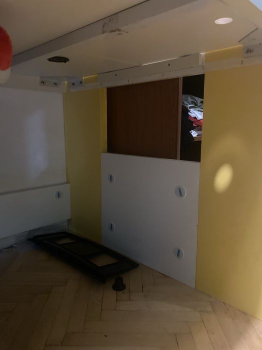 Łóżko piętrowe z drabinką