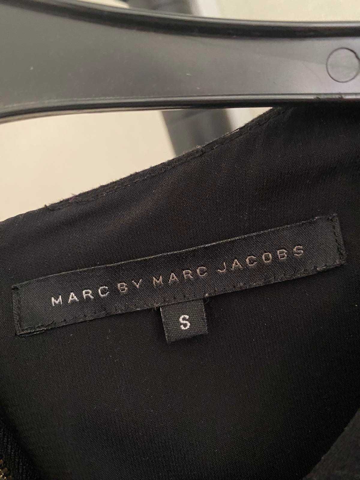 Платье Marc Jacobs садится супер!