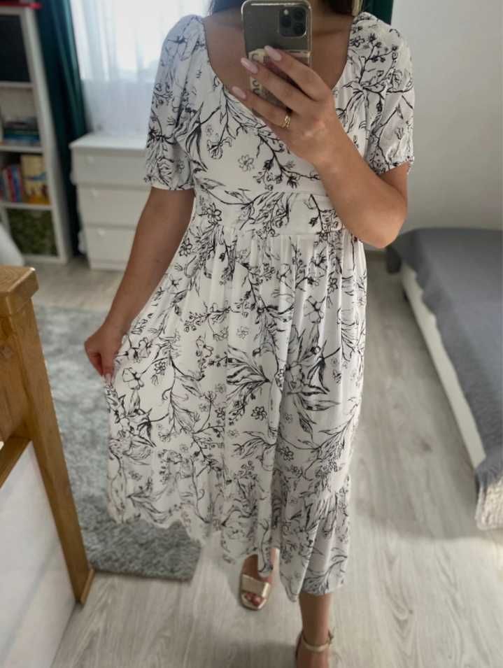 Reserved sliczna biala sukienka w kwiaty z wiskozy M