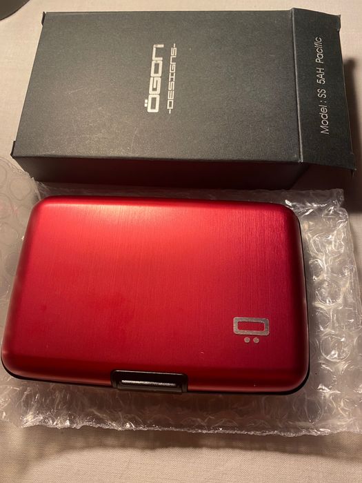 ÖGON - Porta-cartões anti roubo unissexo metálico cor cereja