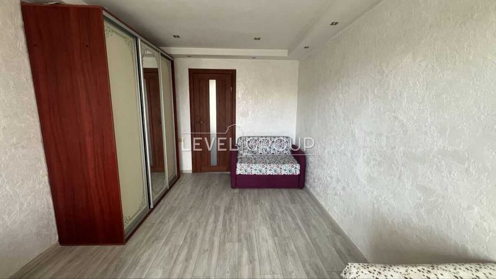 Продаж 2-кім квартири, 5 поверх  біля м. Нивки