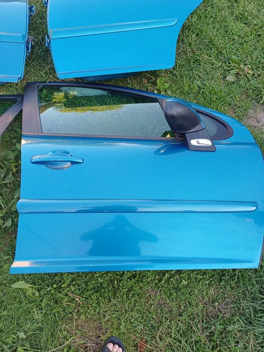 Peugeot 207 07-09r двері дверки