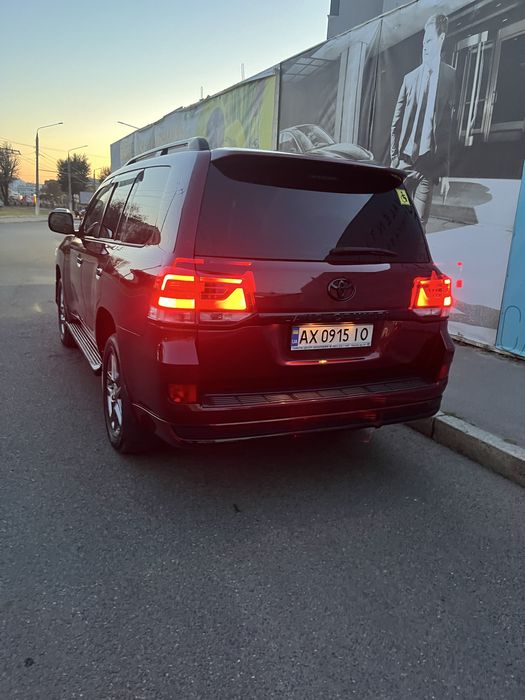 Toyota Land Cruiser 200