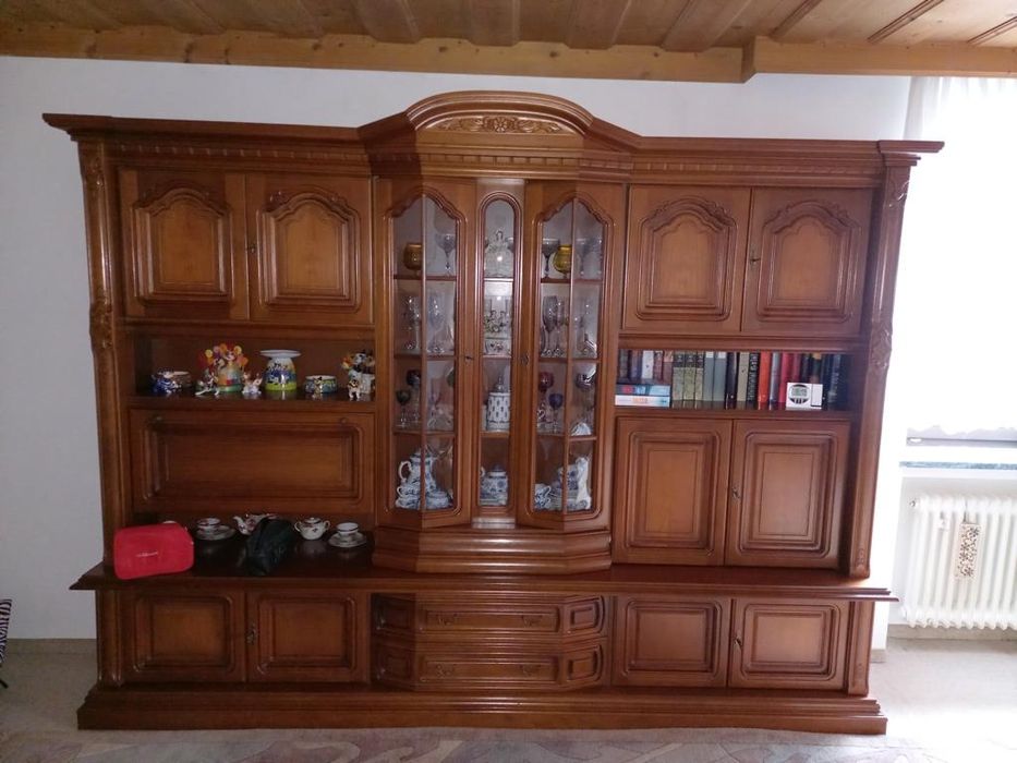 Німецька стінка та два комоди