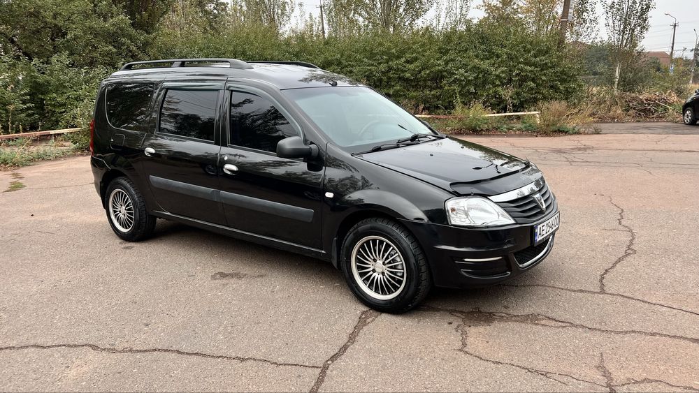 Dacia Logan 2012 рік ГБО 7 місць