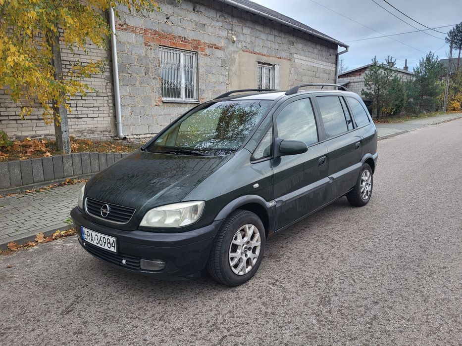 Opel Zafira 1.8 z gazem # Sprawna # Długie opłaty# 7 osób