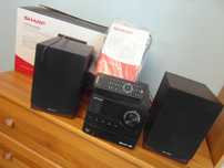 Odtwarzacz CD z radiem Sharp