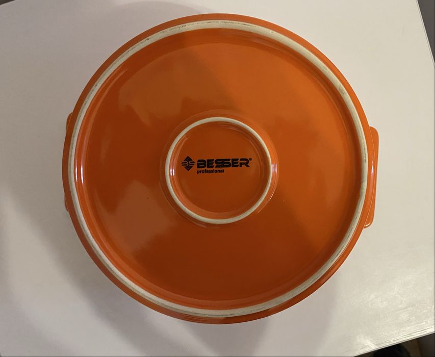 Порцелянова каструля