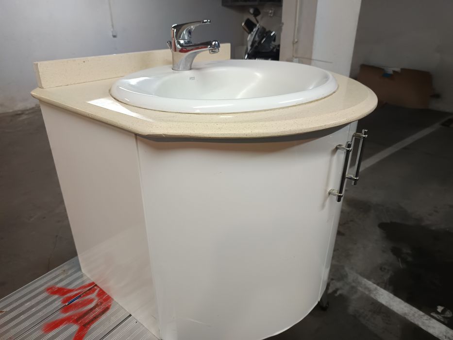 Móvel de casa de banho, lavatório.