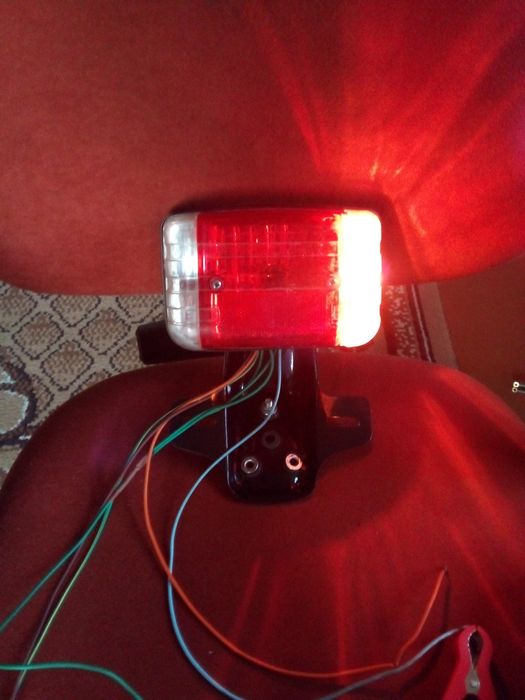 Задній стоп з поворотами 12v і з кріпленням номера