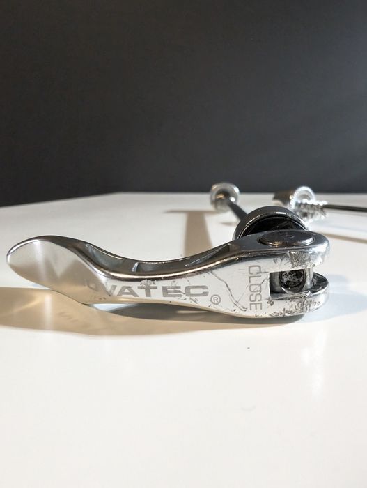 Zaciski do roweru kół szosowych, qr, szybkozamykacze