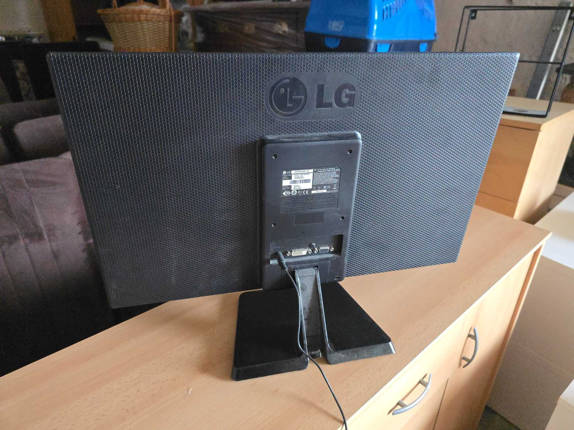 Monitor LG 24" FLATRON, 1920x1080 (Full HD)