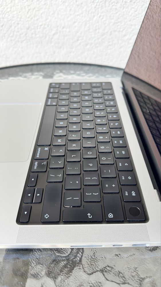 Apple MacBook Pro 14” – M1 Pro / 16 GB / 1 TB SSD – MKGT3ZE/A