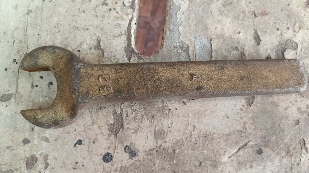 Продаю силовой гаечный ключ на 32мм