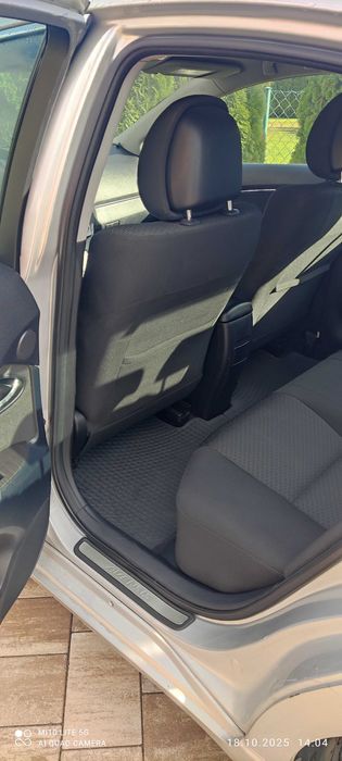 Toyota avensis T-27 2.2 d-cat bezwypadkowy salon Polska