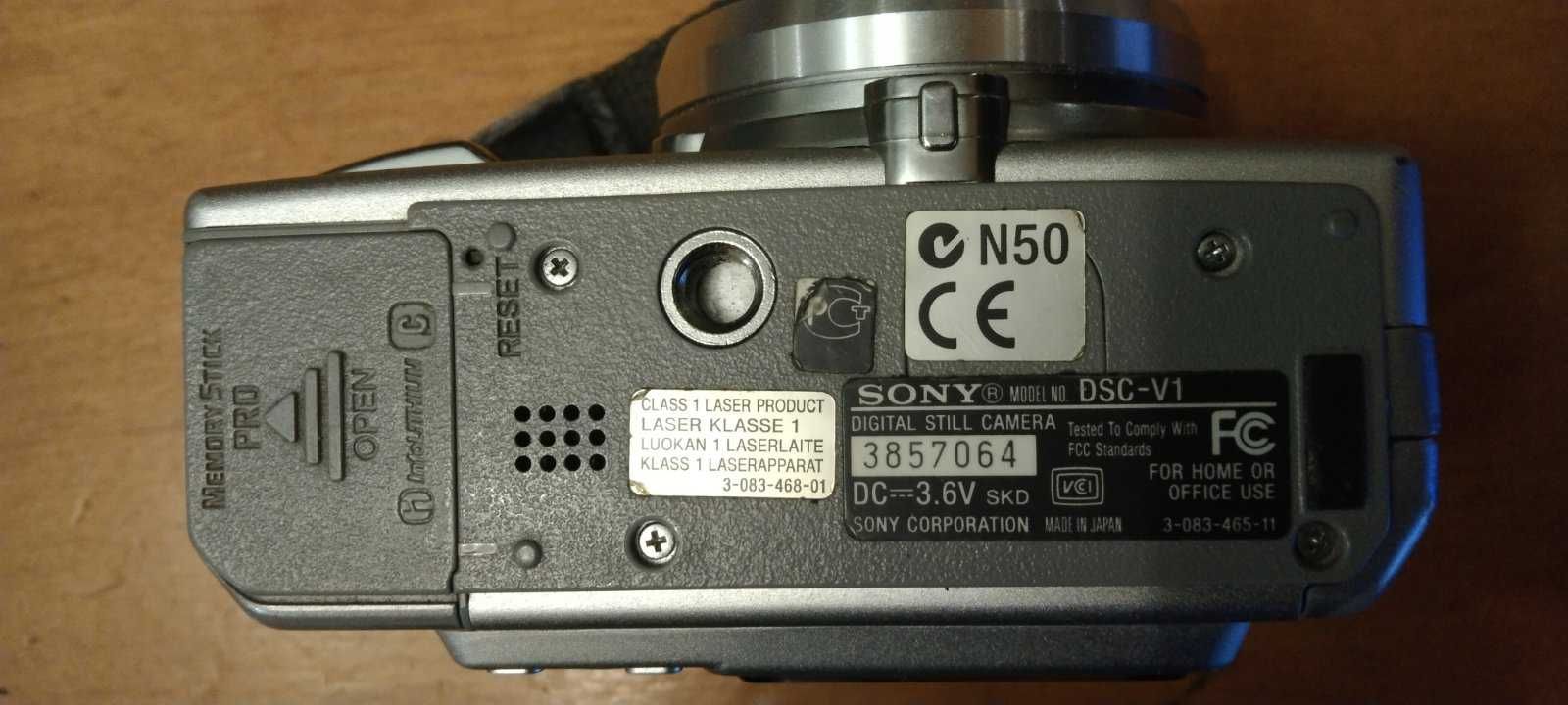 Фотоаппарат Sony Cyber shot 5.0 mega pixels без аккумулятора