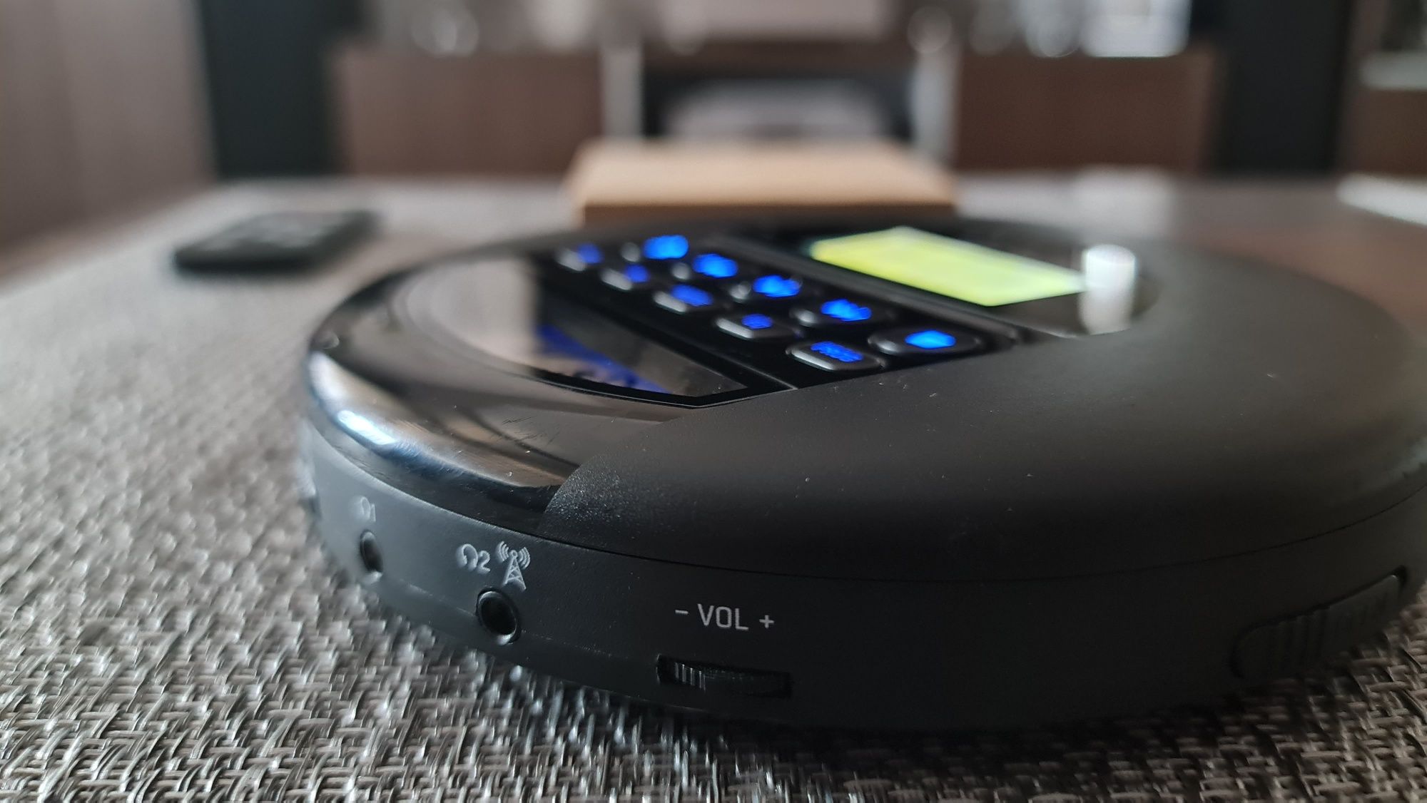 Discman KLIM z Cd,bluetooth,microSD,radio FM