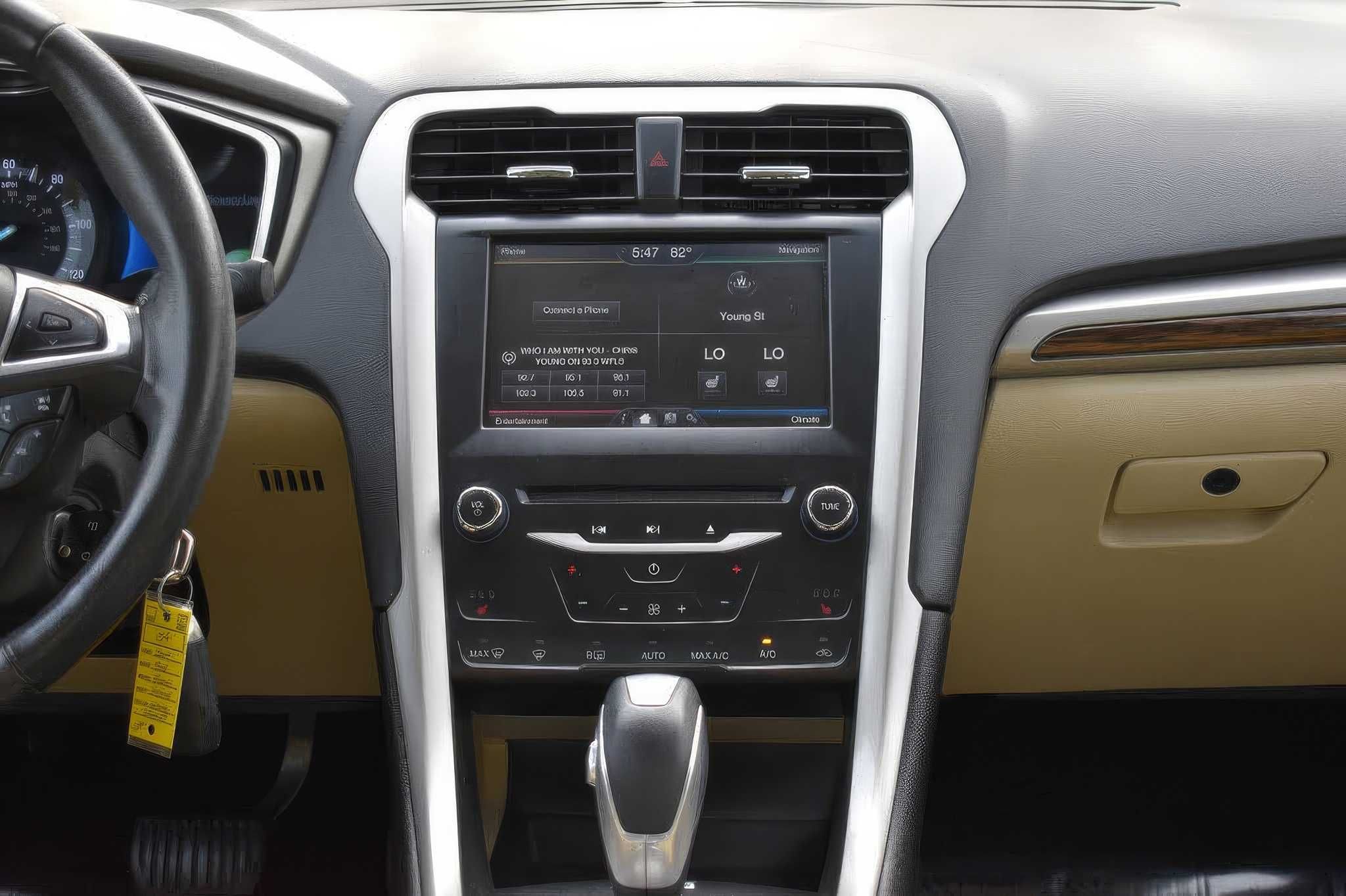2014 Ford Fusion Hybrid SE