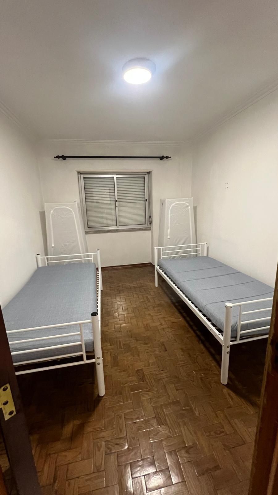 Quarto partilhado para arrendar