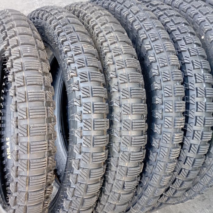 Покришка на мотоцикл 3.75-19 на МТ Дніпро Урал К-750