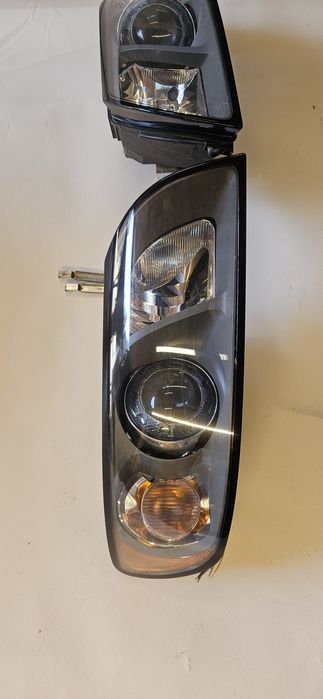 Volvo v50 lampy xenon komplet