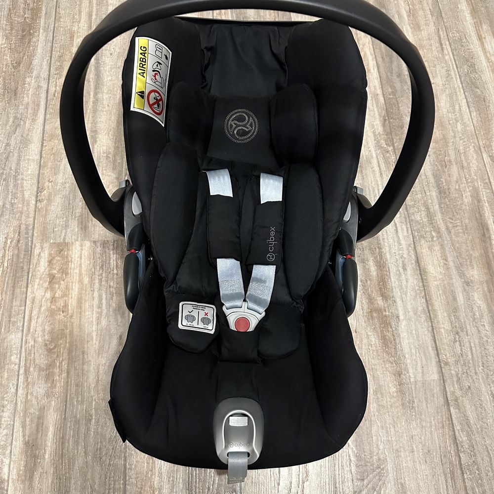 Автокрісло Cybex Cloud Z i-Size Deep Black