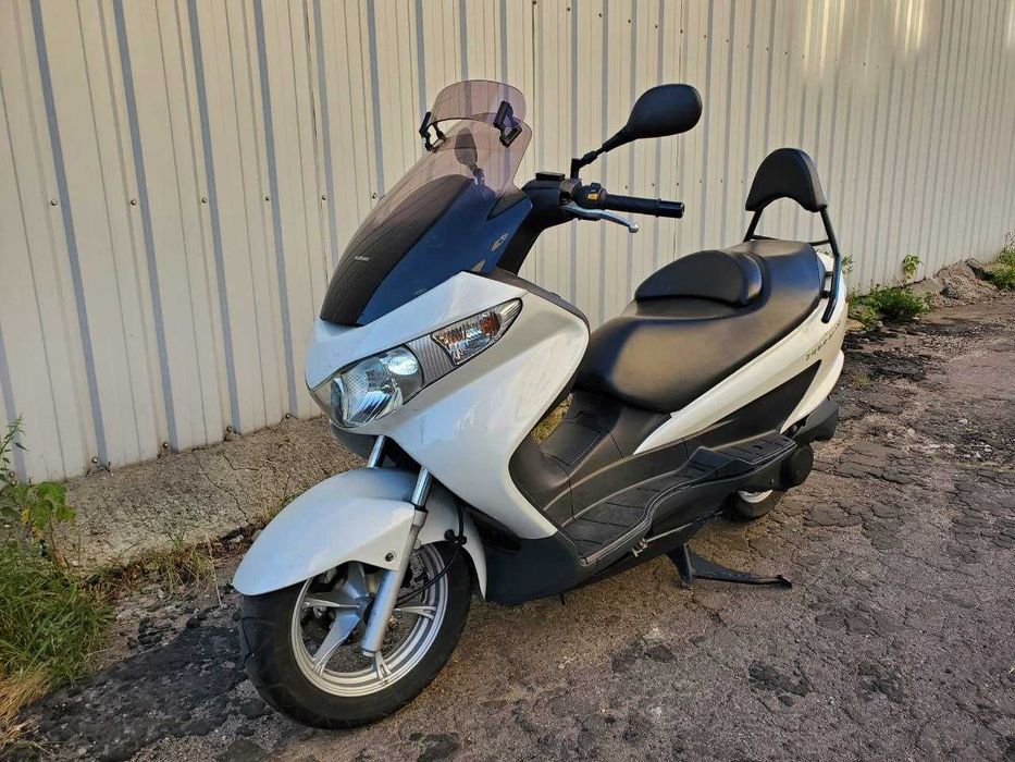 Продам макси-скутер Suzuki Burgman 125cc - 2008 год