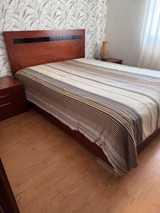 Mobiliário de quarto de casal como novo