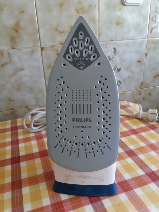 Ferro de engomar Philips 2400 W