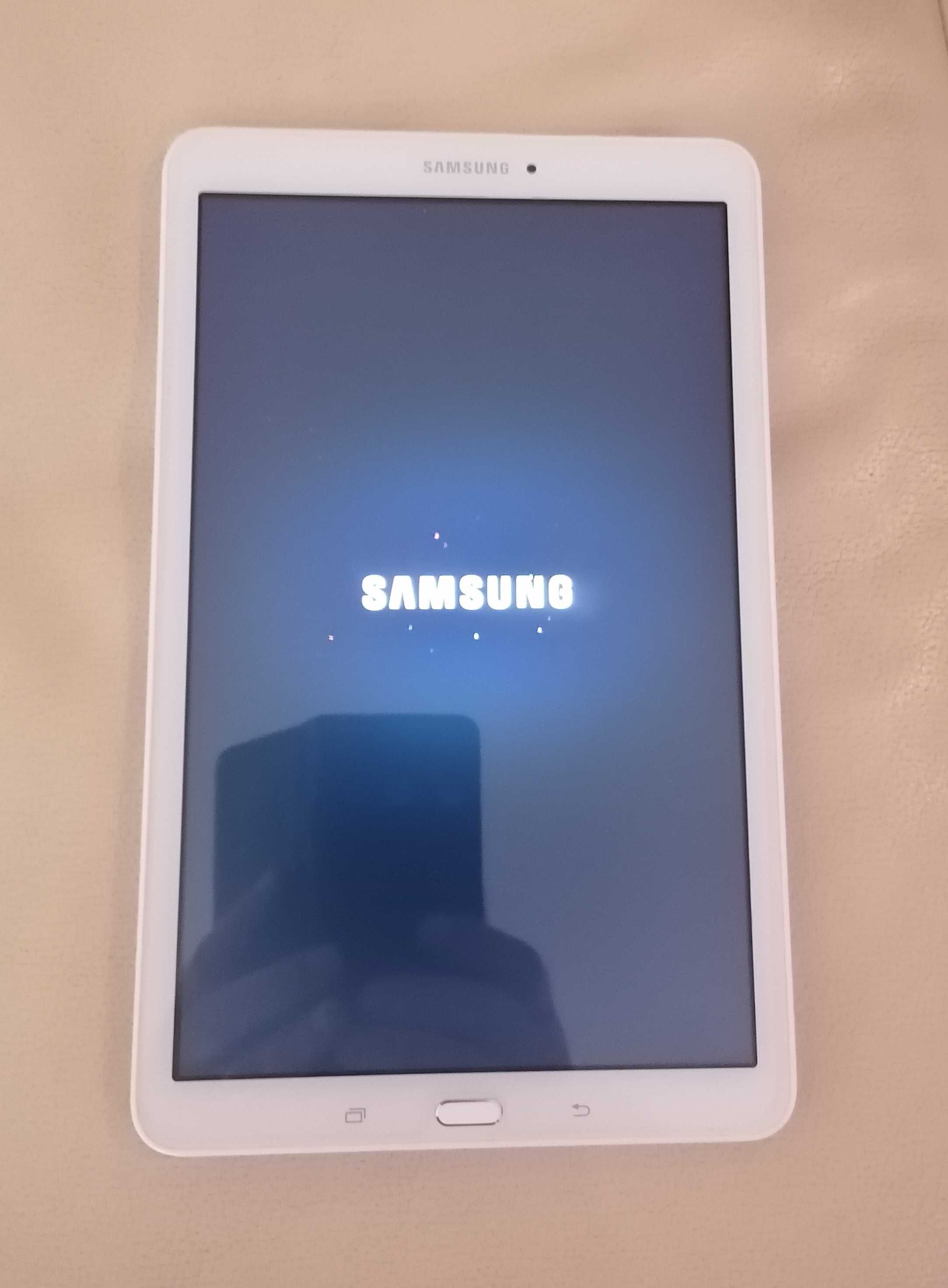Tablet SAMSUNG Galaxy tabE - SM-T560