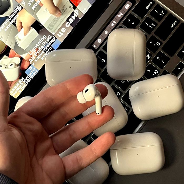 Магазин б/у Правий AirPods Pro 2 A2698 Lightning A2699, A2700 Оригинал